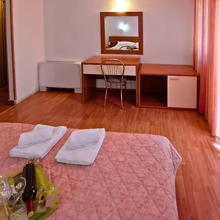 No-1 Hotel 3*